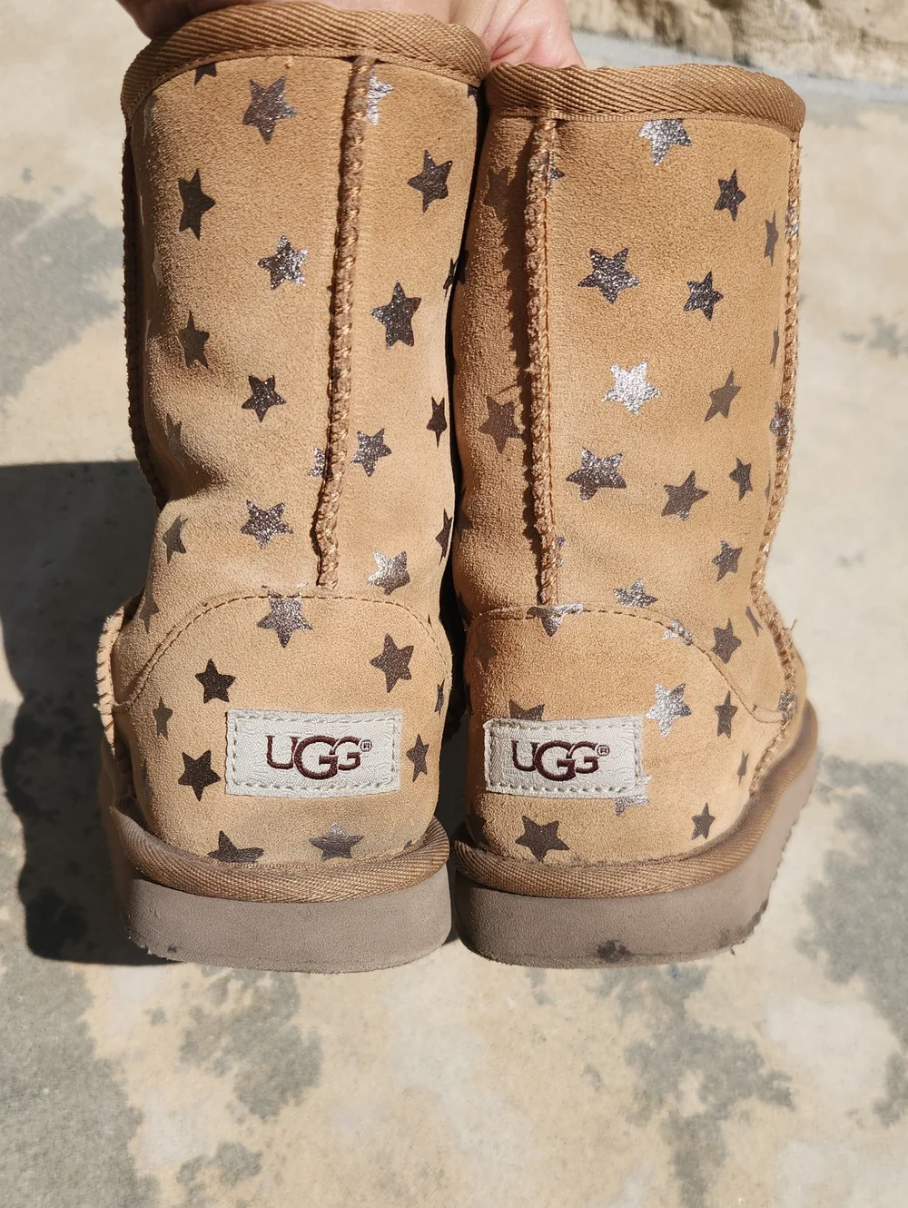 Ugg Classic Short II Boot Chestnut Star Suede Size 4